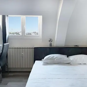 https://house-crocetta.it-lombardy.com
